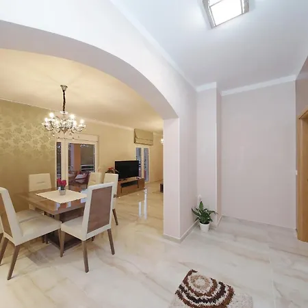Apartament Marko *