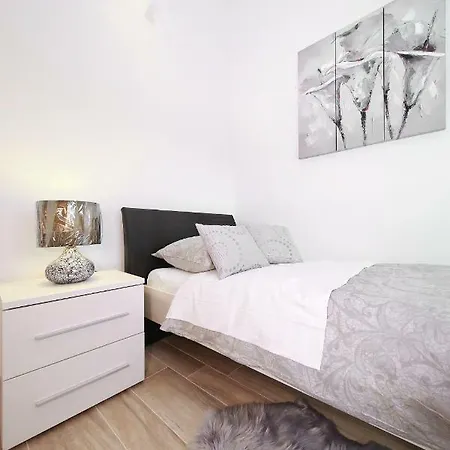Marko Apartament Sveti Filip i Jakov